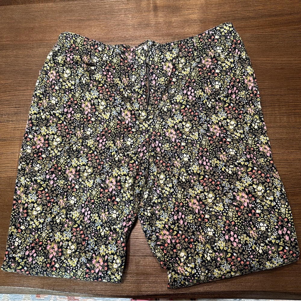 Floral Patterned Women’s slacks